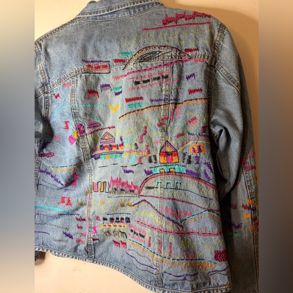 Chico’s Embroidered Denim Jacket Colorful Southwestern Stitch Size 2 - Picture 10 of 10